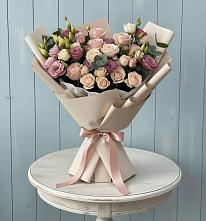 Букет цветов из:  Розы и Лизиантусы в Борисоглебском