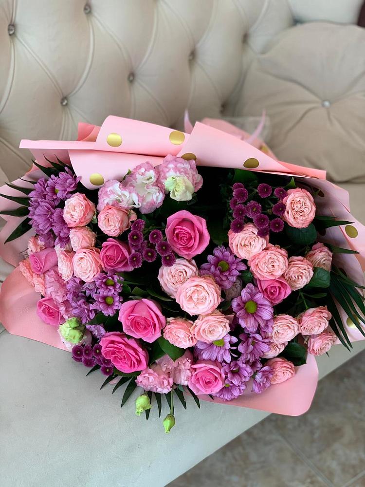 Букет цветов из: Хризантемы, Розы и Лизиантусы в Борисоглебском