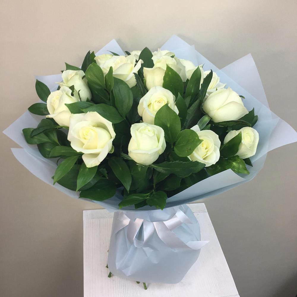 Букет 15 Белых роз Проуд в Борисоглебском