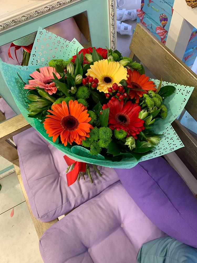 Букет цветов из: Герберы, Хризантемы и Альстромерии в Борисоглебском