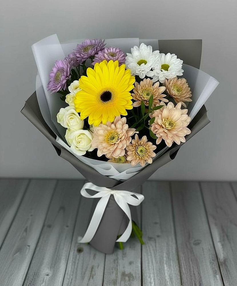 Букет цветов из: Розы, Герберы и Хризантемы в Борисоглебском