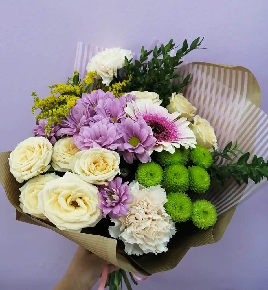 Букет цветов из: Хризантемы, Розы, Гвоздики и Герберы в Борисоглебском