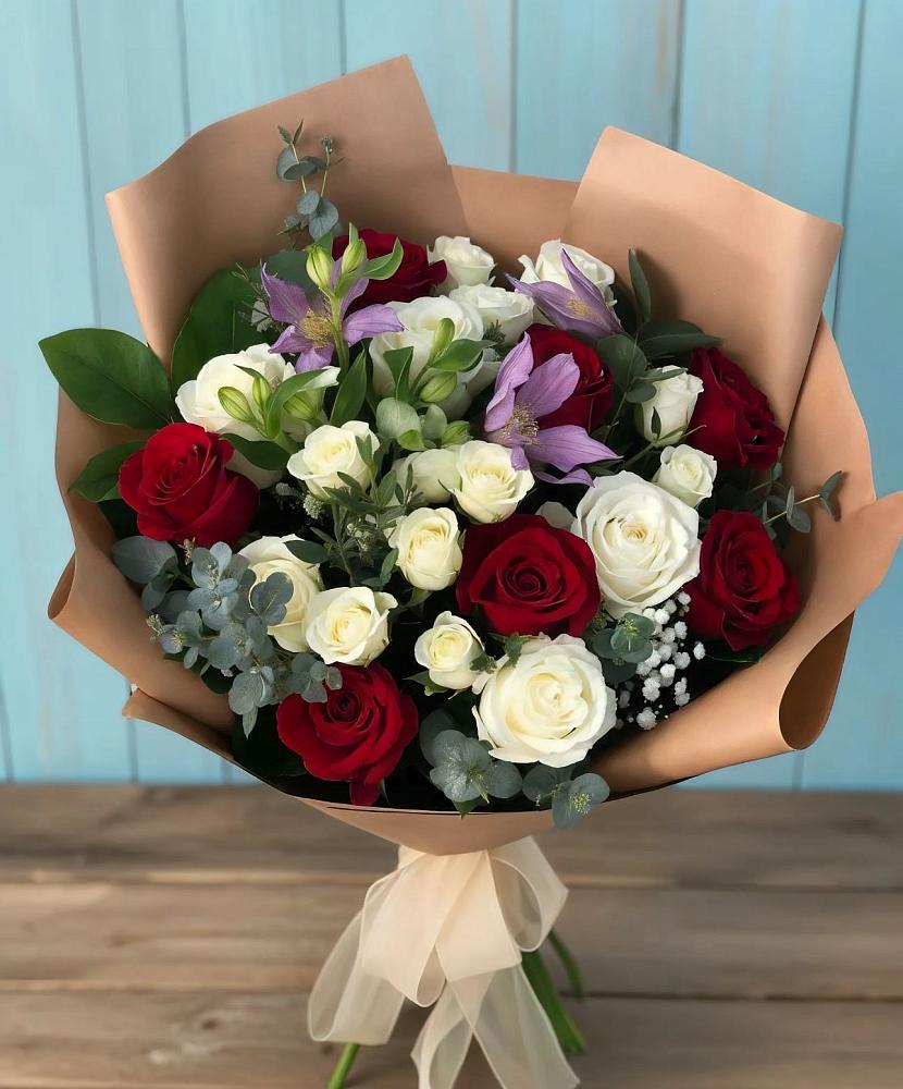Букет цветов из: Розы и Альстромерии в Борисоглебском